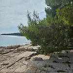 Nada Apartment, Uvala Koramaslinova, Brac Milna (Brac)