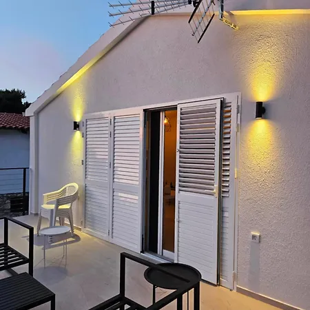 Nada Apartment, Uvala Koramaslinova, Brac Apartamento Milna (Brac)