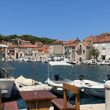 Nada Apartment, Uvala Koramaslinova, Brac Apartament *
