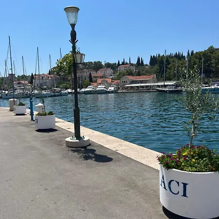 Nada Apartment, Uvala Koramaslinova, Brac