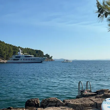 Nada Apartment, Uvala Koramaslinova, Brac